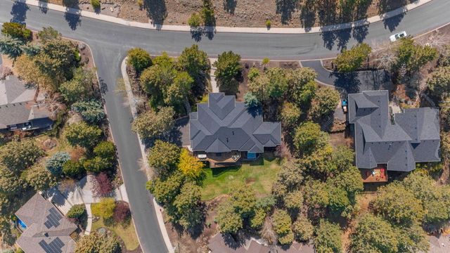 3374 NW Windwood Way, Bend, OR 97703