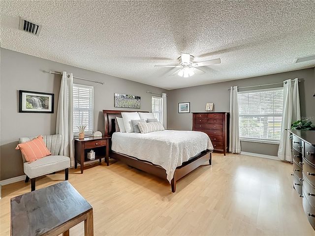 916 87TH STREET NW, Bradenton, FL 34209