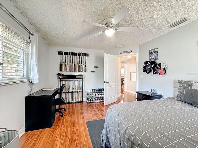 916 87TH STREET NW, Bradenton, FL 34209