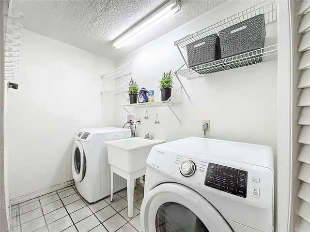 916 87TH STREET NW, Bradenton, FL 34209