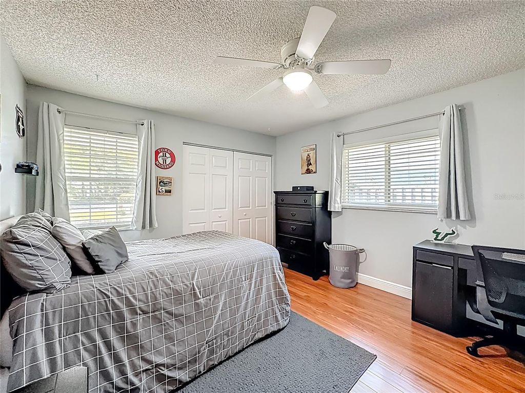 Image 34 of property listing at 916 87TH STREET NW, Bradenton, FL 34209