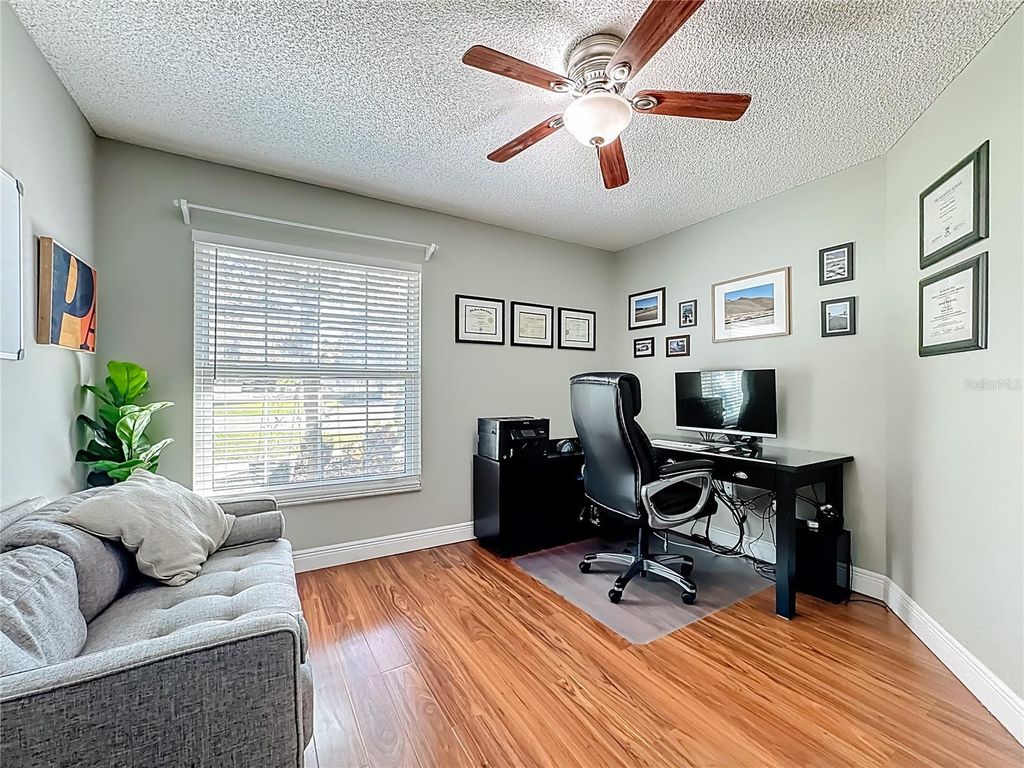 Image 36 of property listing at 916 87TH STREET NW, Bradenton, FL 34209