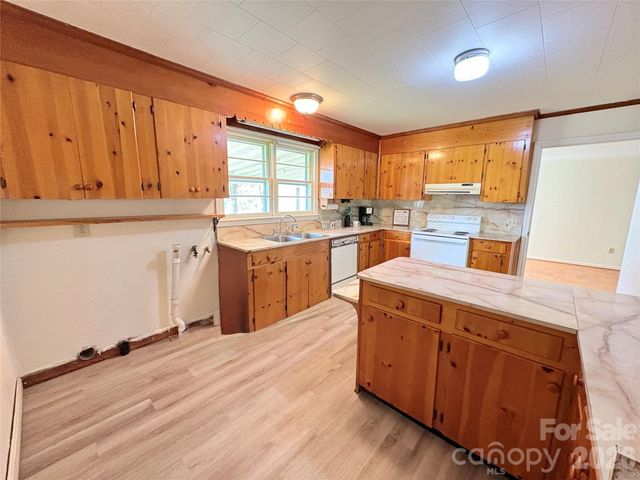 30 Cypress Road, Marion, NC 28752