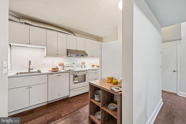 2303 BAYLEAF CT, Baltimore, MD 21209