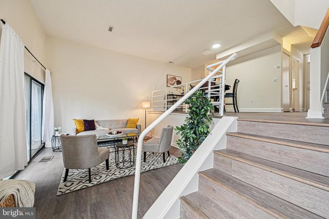 2303 BAYLEAF CT, Baltimore, MD 21209