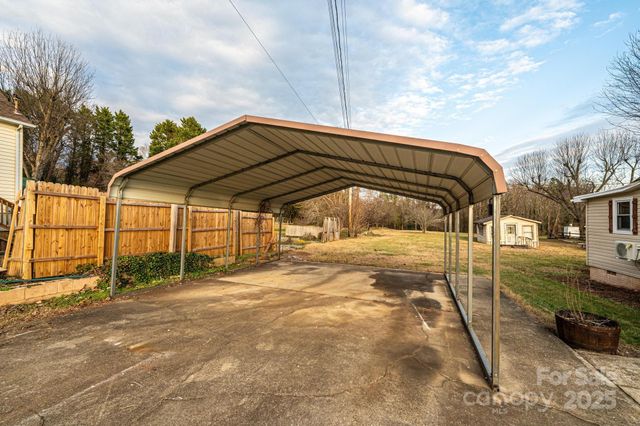 80 Duke Street, Granite Falls, NC 28630