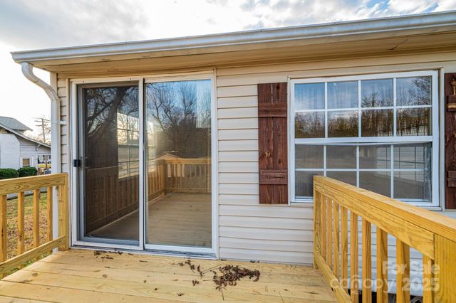 80 Duke Street, Granite Falls, NC 28630