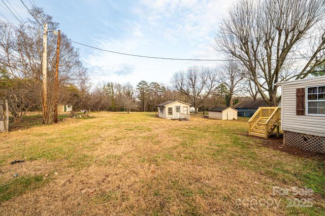 80 Duke Street, Granite Falls, NC 28630