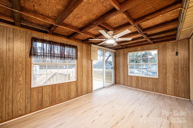 80 Duke Street, Granite Falls, NC 28630