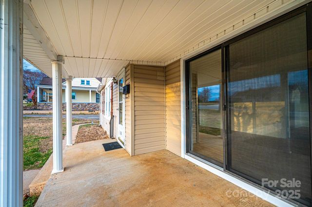 80 Duke Street, Granite Falls, NC 28630