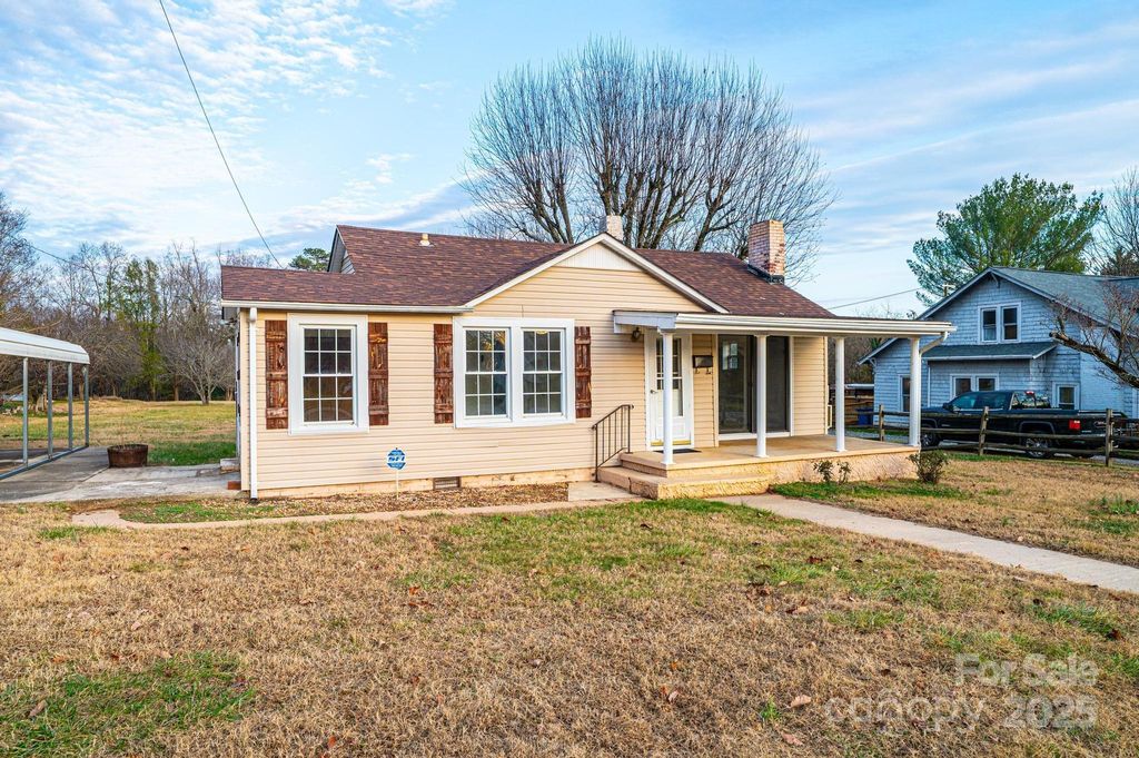 80 Duke Street, Granite Falls, NC 28630