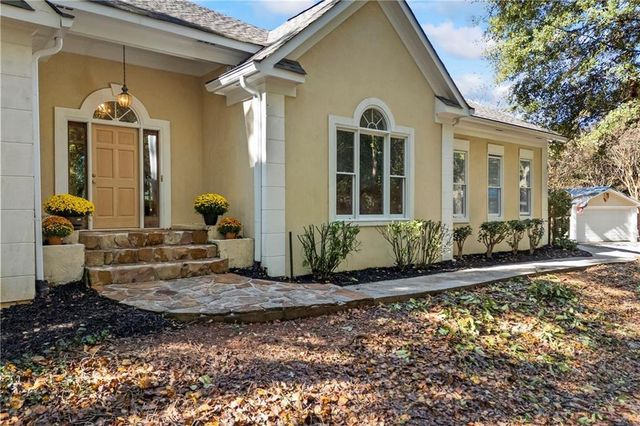 5336 Channel Drive, Gillsville, GA 30543