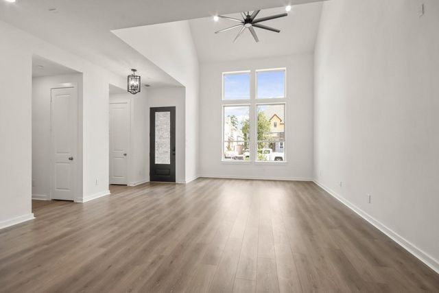 313 Fields Lane, Montgomery, TX 77316