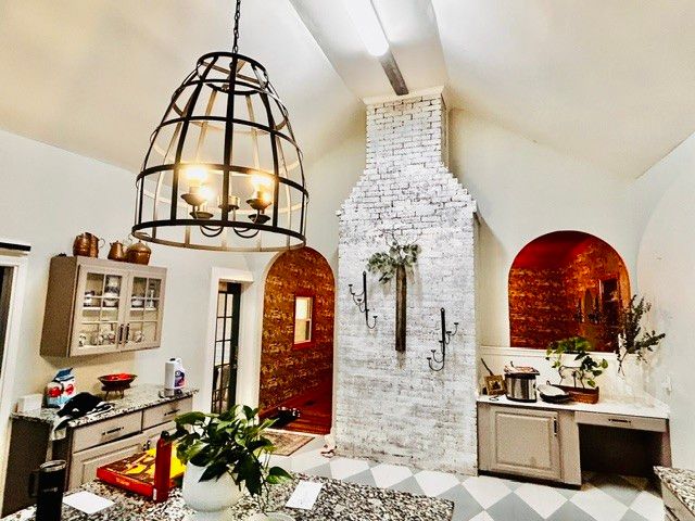 500 5th Ave, E, Springfield, TN 37172