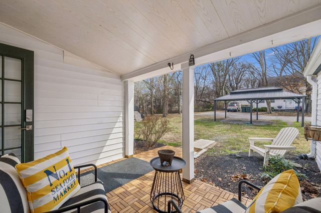 500 5th Ave, E, Springfield, TN 37172
