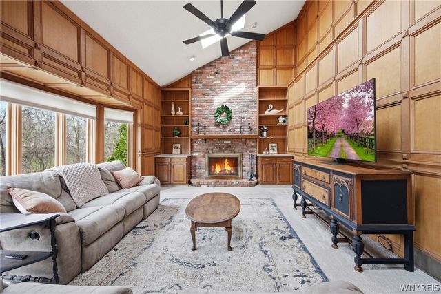 33 Randwood Ct., Amherst, NY 14068