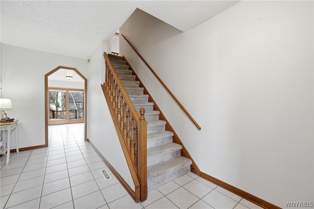 33 Randwood Ct., Amherst, NY 14068