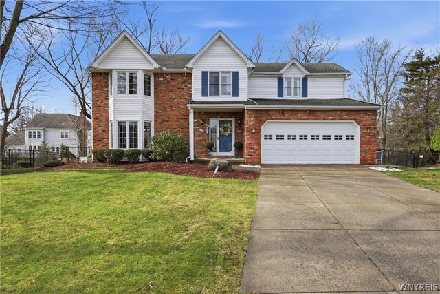 33 Randwood Ct., Amherst, NY 14068