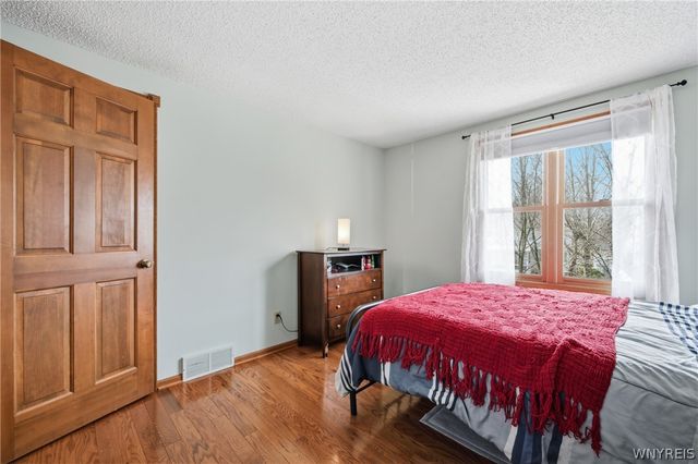 33 Randwood Ct., Amherst, NY 14068