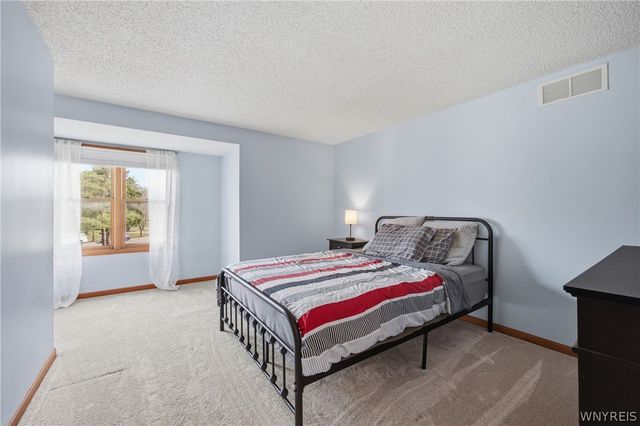 33 Randwood Ct., Amherst, NY 14068