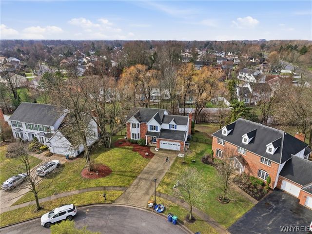 33 Randwood Ct., Amherst, NY 14068