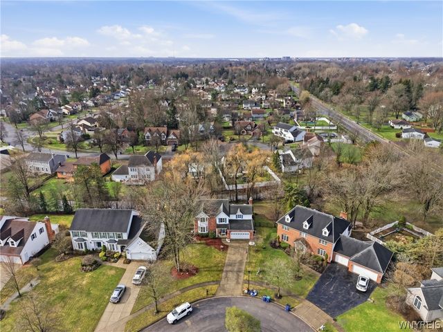 33 Randwood Ct., Amherst, NY 14068