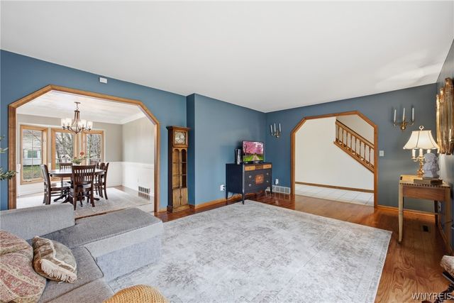 33 Randwood Ct., Amherst, NY 14068