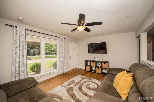3039 Charmbrook Lane, Allenton, MO 63043