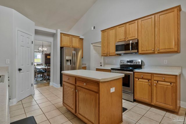 6549 Yellow Hill Dr, Milton, FL 32583