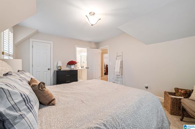 1116 ASHBURY SQUARE, Hoover, AL 35216