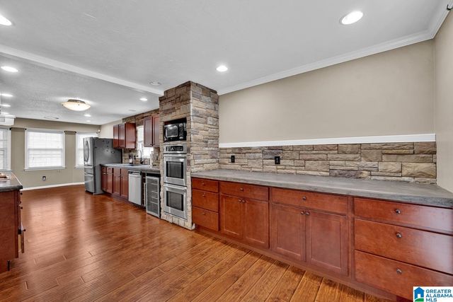 608 NW 18TH AVENUE, Center Point, AL 35215