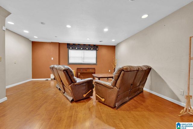 608 NW 18TH AVENUE, Center Point, AL 35215