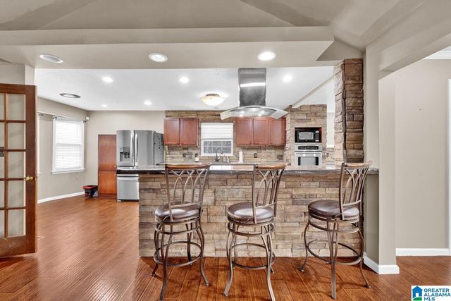 608 NW 18TH AVENUE, Center Point, AL 35215