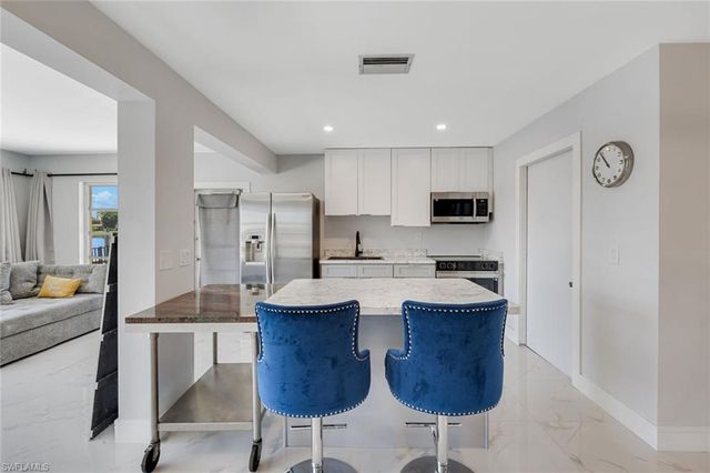 4530 Vinsetta AVE, North Fort Myers, FL 33903