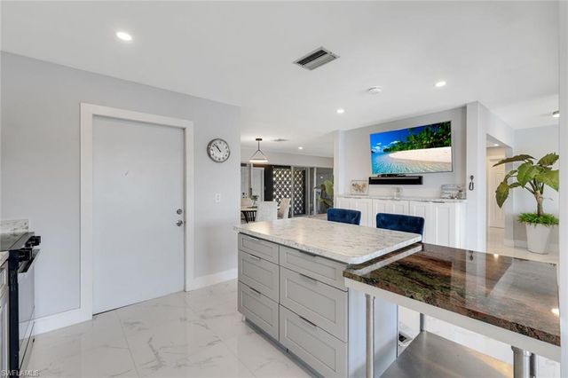 4530 Vinsetta AVE, North Fort Myers, FL 33903