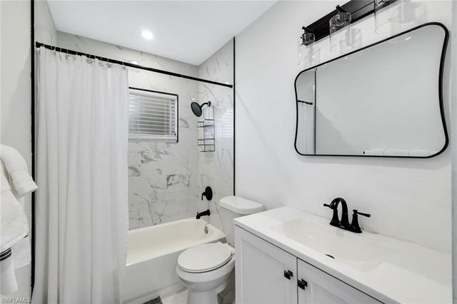 4530 Vinsetta AVE, North Fort Myers, FL 33903