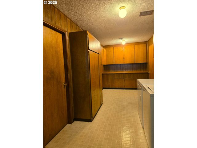 2796 TERRY Ave, Longview, WA 98632