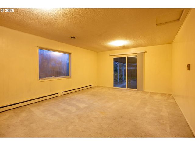 2796 TERRY Ave, Longview, WA 98632