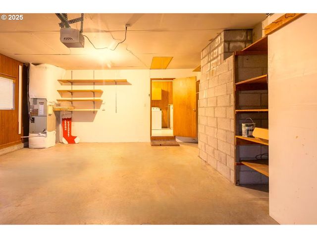 2796 TERRY Ave, Longview, WA 98632