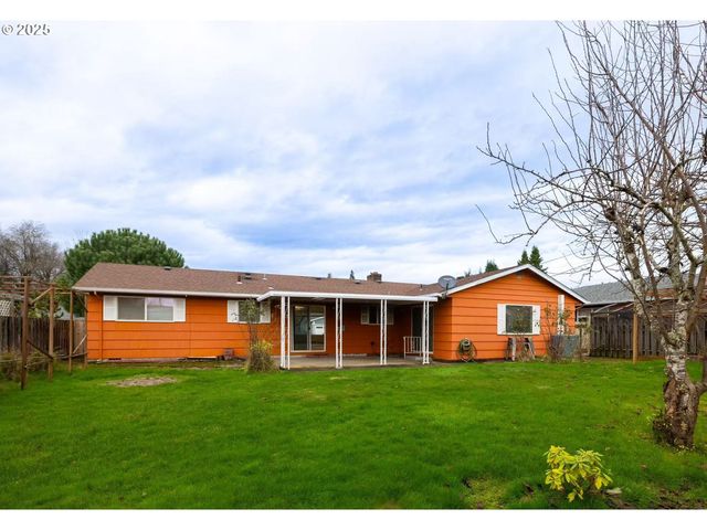 2796 TERRY Ave, Longview, WA 98632