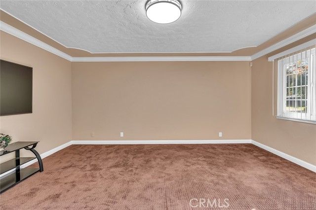 1095 Robinson, Merced, CA 95340