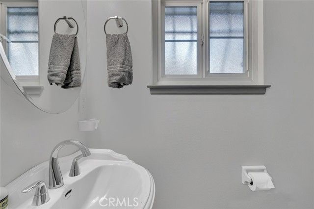 1095 Robinson, Merced, CA 95340