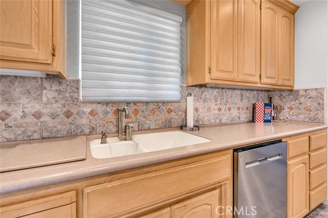 1095 Robinson, Merced, CA 95340