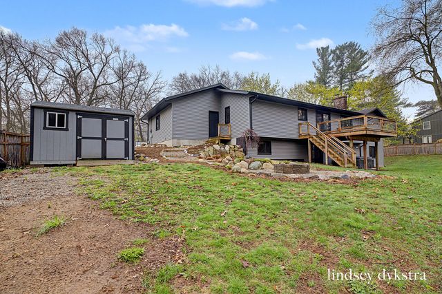 7437 30th Street SE, Ada, MI 49301