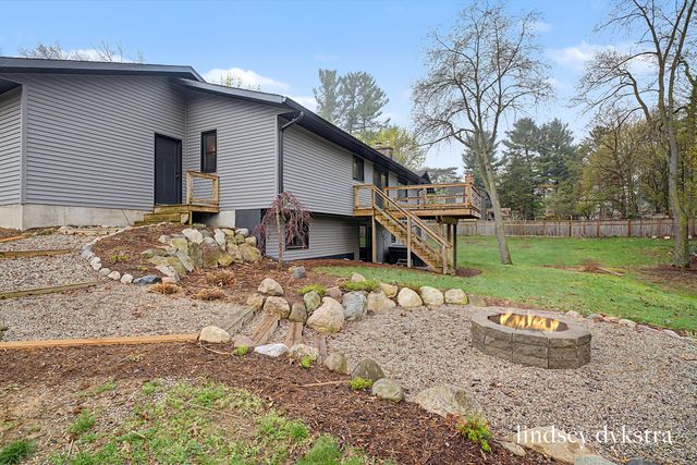 7437 30th Street SE, Ada, MI 49301