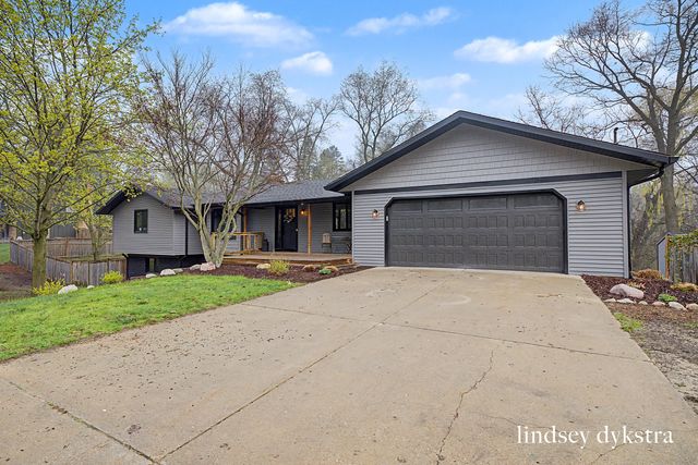 7437 30th Street SE, Ada, MI 49301