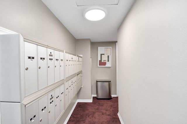 5050 Ambassador Way 306, Houston, TX 77056