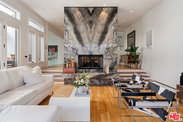 128 Roma Court, Marina Del Rey, CA 90292