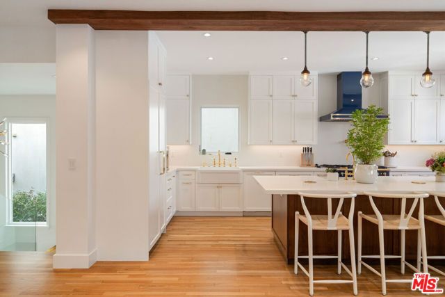 128 Roma Court, Marina Del Rey, CA 90292