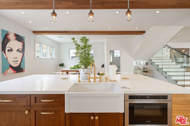 128 Roma Court, Marina Del Rey, CA 90292